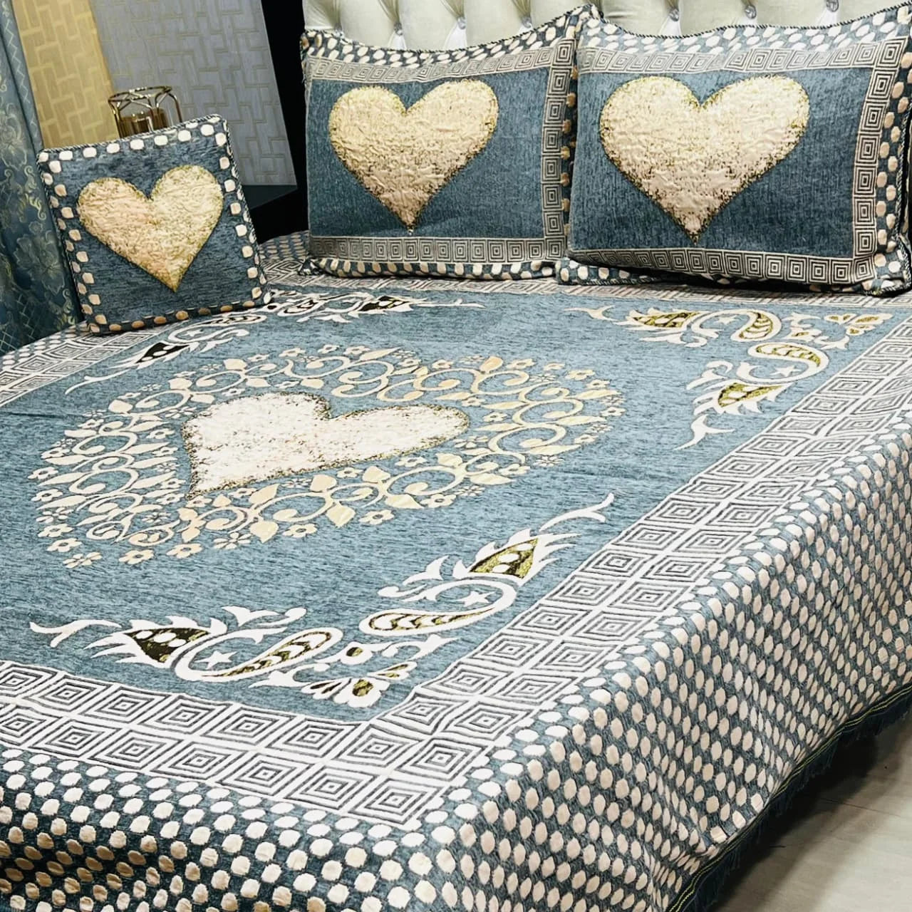 4Pc Luxury Velvet Bedsheet Set