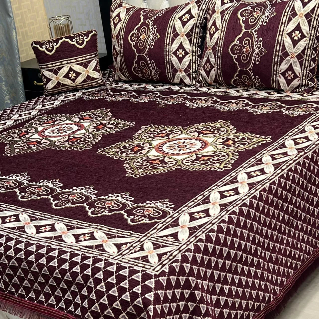 4pc Royal Velvet Bed Set