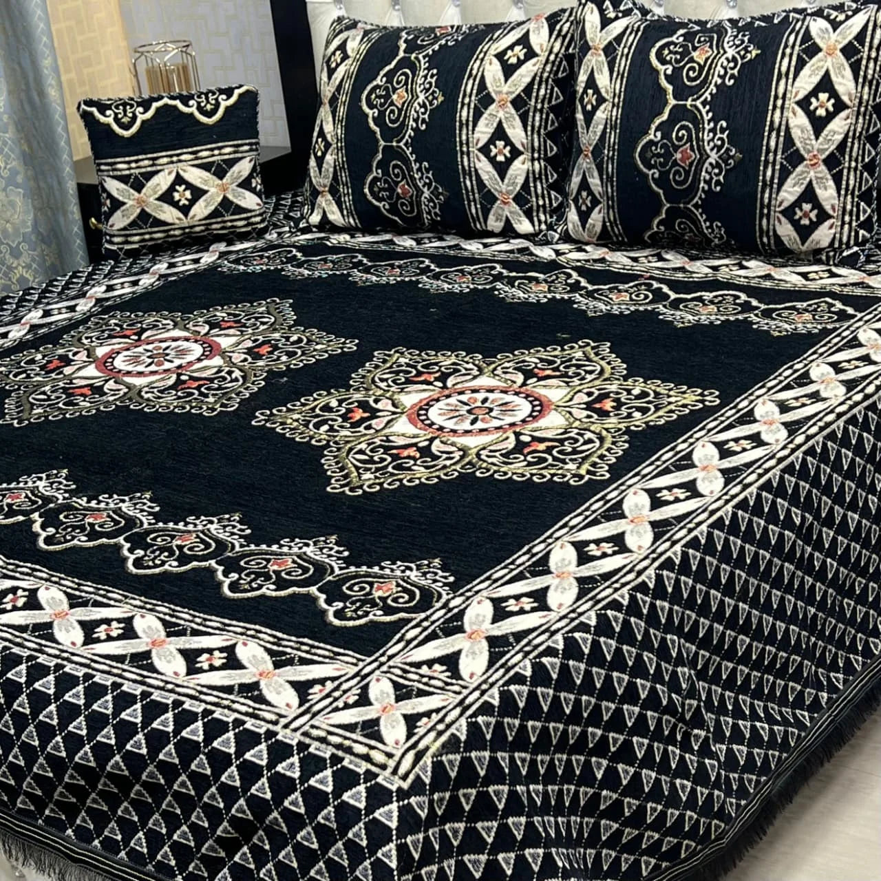 4pc Royal Velvet Bed Set