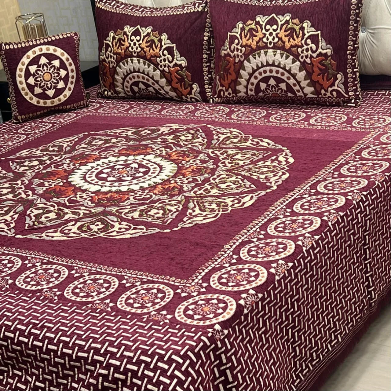 4pc Imported Velvet Bedsheet with Pillows